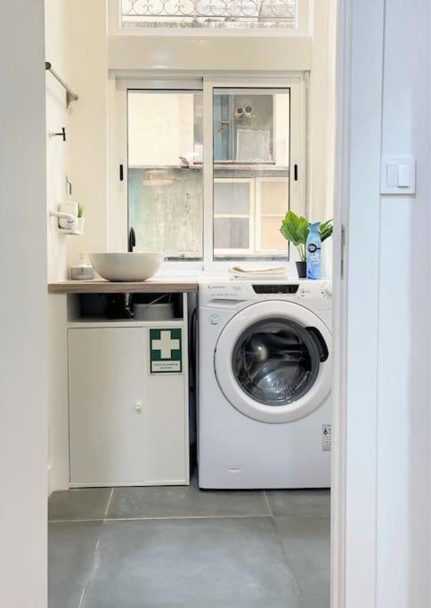 Apartamento Sj2dee Heart Of Baixa New Air Conditioning Spacious 2 Apts 4br2ba *