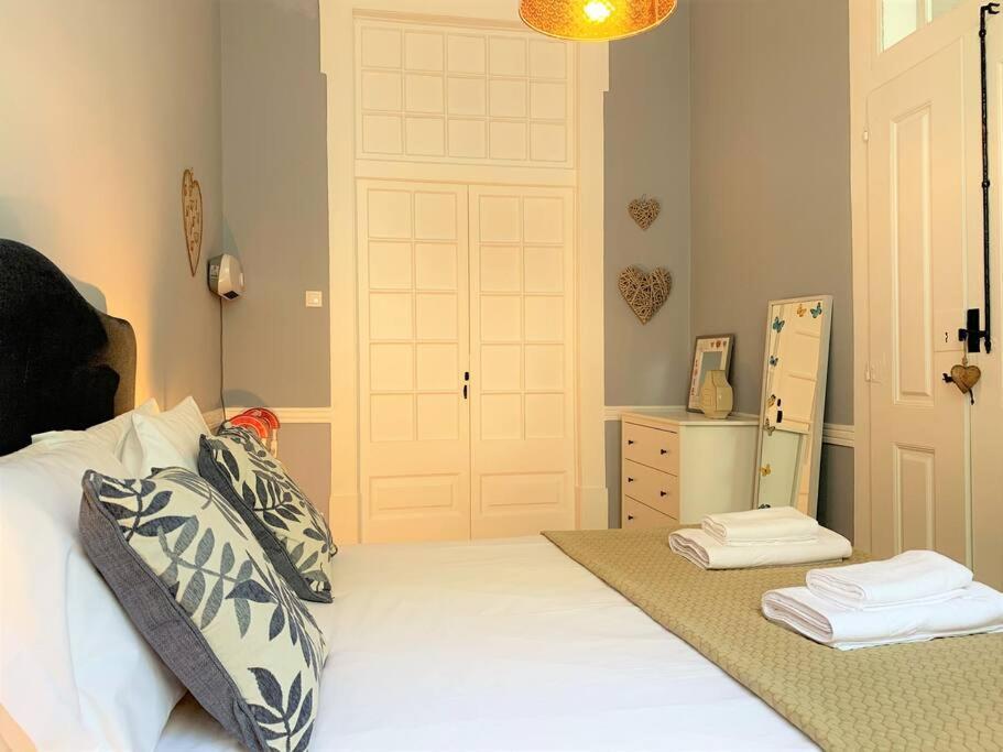 Sj2dee Heart Of Baixa New Air Conditioning Spacious 2 Apts 4br2ba Lejlighed *