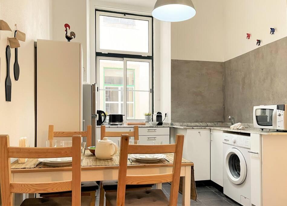 Lejlighed Sj2dee Heart Of Baixa New Air Conditioning Spacious 2 Apts 4br2ba *
