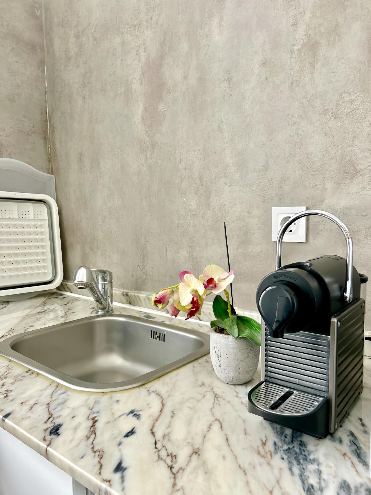 Sj2dee Heart Of Baixa New Air Conditioning Spacious 2 Apts 4br2ba Lisboa