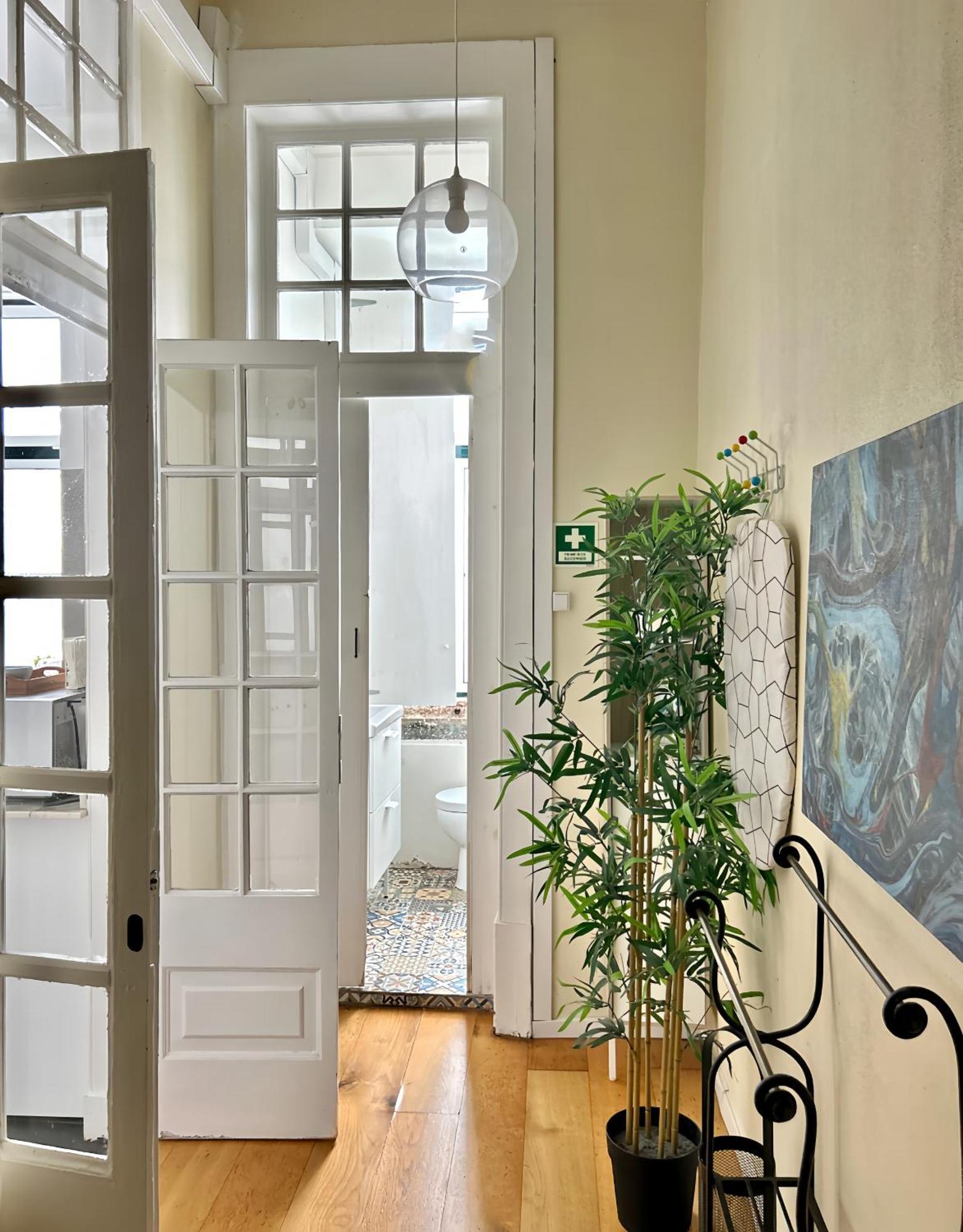 Sj2dee Heart Of Baixa New Air Conditioning Spacious 2 Apts 4br2ba * Lisboa