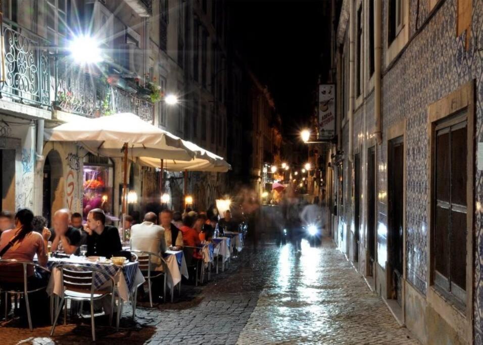 Sj2dee Heart Of Baixa New Air Conditioning Spacious 2 Apts 4br2ba Apartamento *